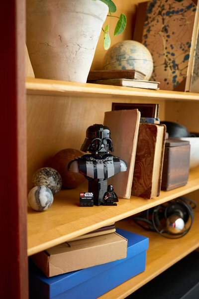 Set ndërtimi LEGO Star Wars Darth Vader Bust 75439, model koleksionues, dekor për ekspozim