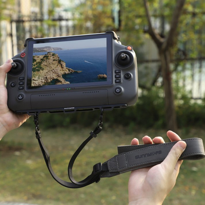 Ремен за врат контролер Sunnylife за DJI RC Plus, со алуминиумски држач, црн