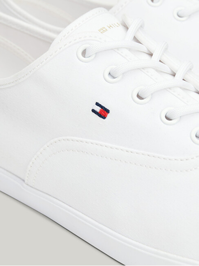 Atlete për femra Tommy Hilfiger, të bardha
