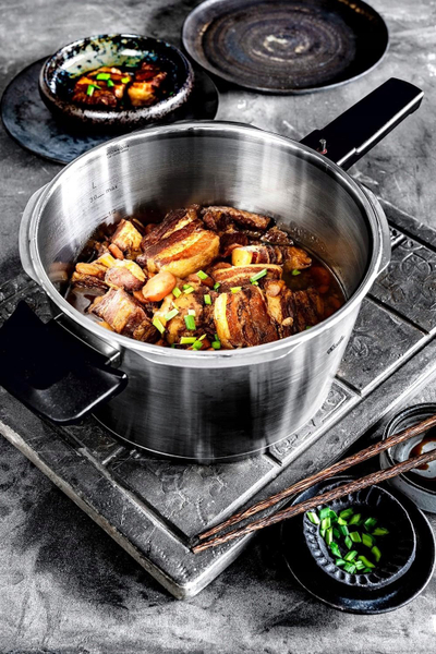 Tenxhere me presion Fissler Vitaquick Premium, 4.8 qt, çelik inox, ngjyrë argjendi