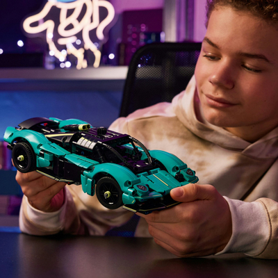 Lodër veturë Aston Martin Valkyrie, model sportiv, për fëmijë, shumëngjyrëshe