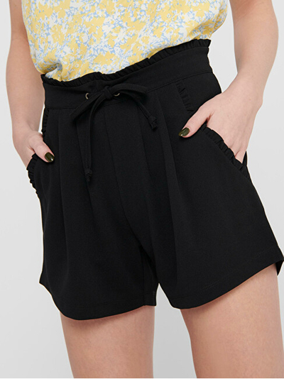 Pantallona të shkurtra Jacqueline de Yong JDYNEW Regular Fit, të zi