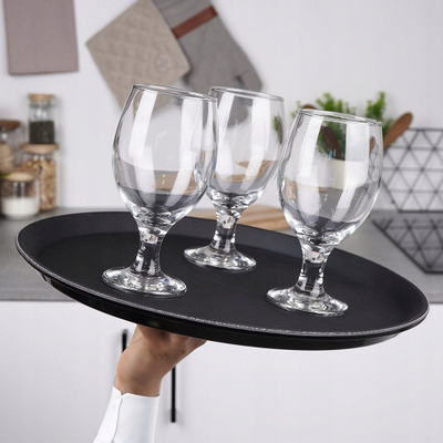 Tabaka e madhe servirje, me sipërfaqe kundër rrëshqitjes, plastike, e zezë