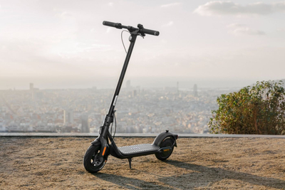 Trotinet elektrik Segway Ninebot KickScooter F2 E, motor 400W, bateri 10.2Ah, i zi