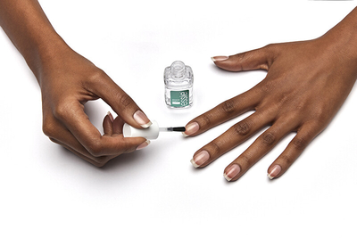 Llak për thonj Essie Strong Start, 13.5 ml