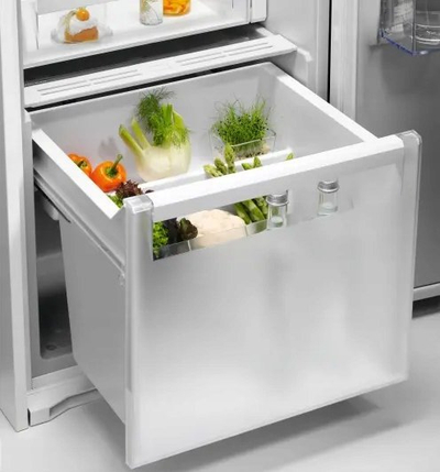 Frigorifer i integruar Electrolux ERD6DE18S1, DynamicAir, kontroll elektronik, i bardhë