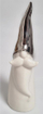 Figurinë zbukuese Krishtlindjesh Saska Garden Santa Gnome, porcelan, 17 cm, e bardhë me kapelë argjendi