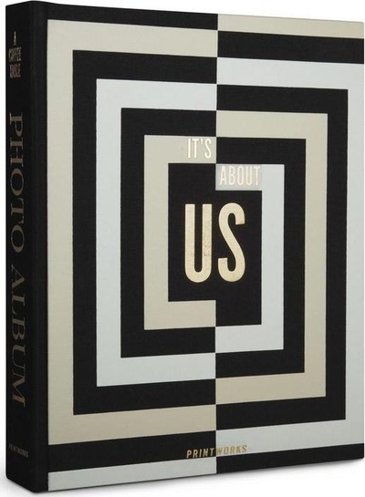 Album fotografish PRINTWORKS Its About Us, format klasik, i zi me shumë ngjyra