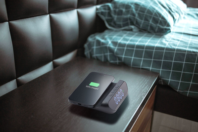 Karikues wireless me orë Cellularline WIRELESSCLOCK2K, 15W, i zi