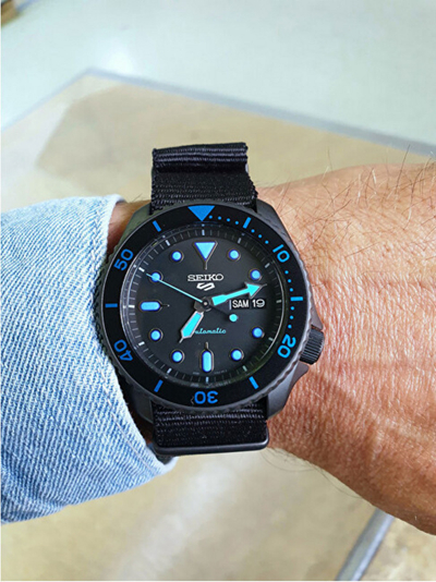 Orë dore Seiko 5 Sports SRPD81K1