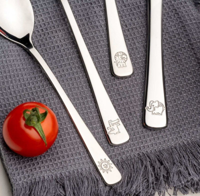 Set takëmesh për fëmijë Leonardo Bambini, 4 pjesë, çelik inox, ngjyrë argjendi