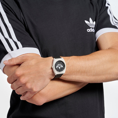 Orë dore Adidas AOST23550