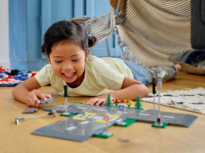 Set ndërtimi LEGO City 60304 Road Plates, pllaka rruge, gri