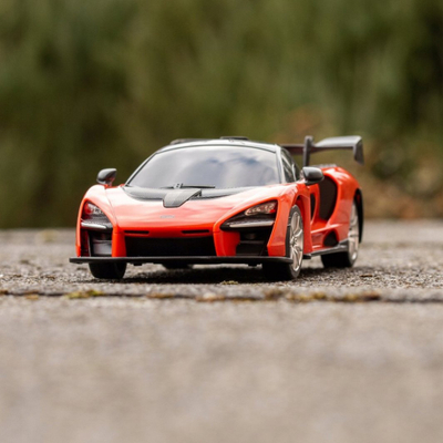 Makina me telekomandë Rastar McLaren Senna, 1:18, me drita LED, portokalli