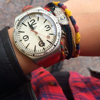 Orë dore Swatch YWS403C