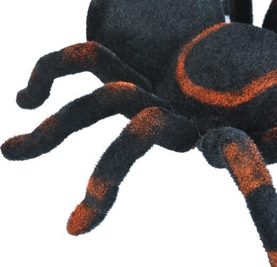 Lodër tarantulë me telekomandë Tarantula 22445, lëviz si e vërtetë, sy që ndriçojnë, e zezë me portokalli