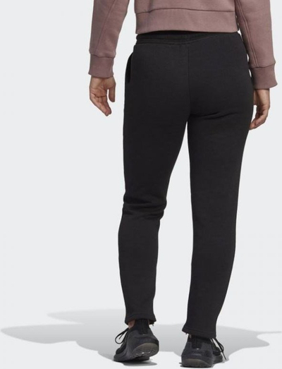 Trenërka Adidas ALL SZN Fleece Tapered Joggers për goca, me xhepa, me bel me gomë, e zezë