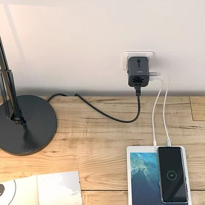 Патен полнач Aukey PA-TA01, 2x USB A, 1x USB C, црн