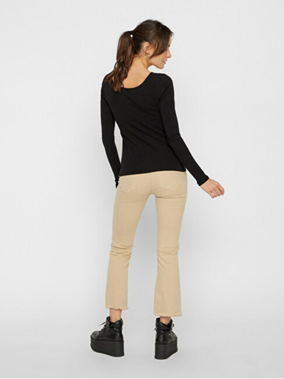 Bluzë PIECES PCKITTE Slim Fit, e zezë