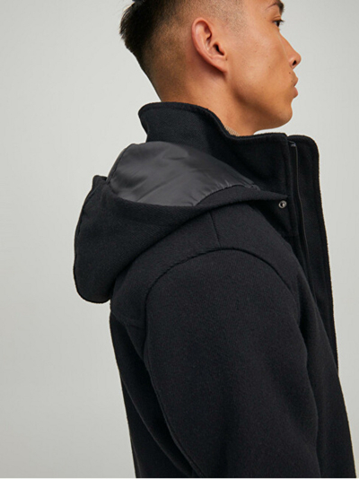 Xhaketë Jack&Jones JCOTECH, e zezё