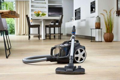 Fshesë me korrent Philips FC9747 / 09, e zezë