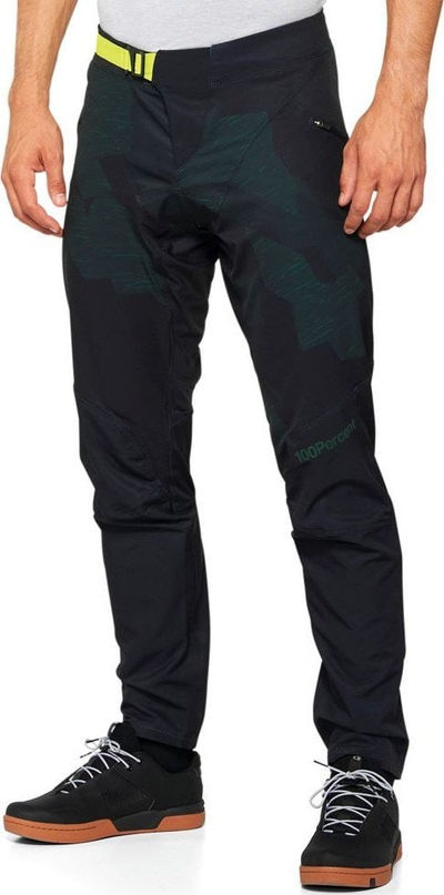 Pantallona çiklizmi 100% AIRMATIC LE, MTB All Mountain, për burra, black camo, masa 30