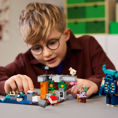 Set lojërash LEGO Minecraft The Warden Encounter, figure ndërtuese, për koleksionistë, shumëngjyrësh