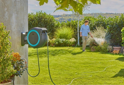 Bobinë murale automatike Gardena PowerRoll XL Solo, 35 m, me bateri, gri me turkeze