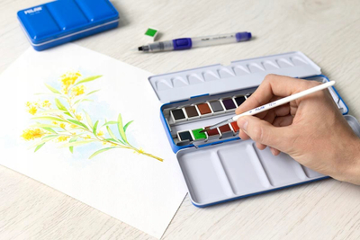 Ngjyra uji në pjatëza Kreul Watercolors In Pans, set 12 copë, kuti metalike, shumëngjyrëshe