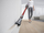 Правосмукалка вертикална Dyson V11 Fluffy, без кабел, никел и црвена