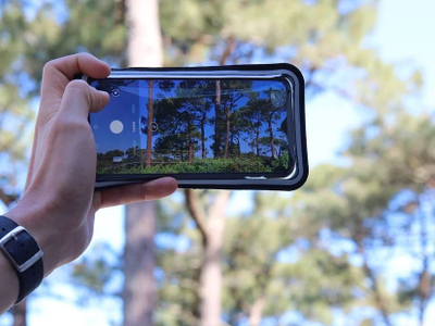 Etui magnetike për telefon Shapeheart Camera, madhësia M, e zezë
