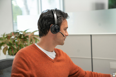 Kufje Poly Voyager Focus 2 UC, Stereo, Bluetooth, të zeza