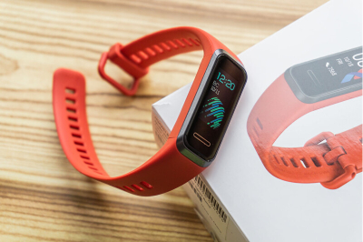 Orë e mençur Huawei Band 4 Amber Sunrise