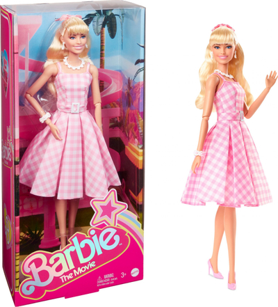 Kukull Barbie The Movie Mattel HPJ96, edicion për koleksion, me fustan gingham rozë me të bardhë