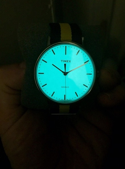 Orë dore Timex Weekender TW2P91600