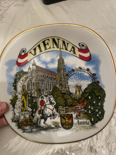 Pjatë dekorative Hassenpflug Vienna, porcelan, 20 cm, e bardhë me buzë me ar