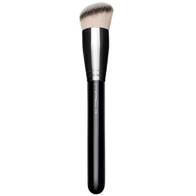 Четка за шминка MAC Cosmetics 170 Synthetic Rounded Slant Brush, црна