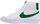 Atlete Nike Blazer Mid 77 GS Jr DA4086-115, lartësi e mesme, për kalamoj, të bardha me jeshile