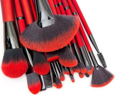 Set furçash grimi Rio Makeup, 24 copë, me etui, i kuq