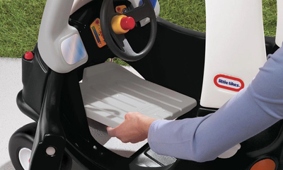 Makinë lodër Little Tikes Cozy Coupe Police 172984, me pedale, plastike, e zezë blu
