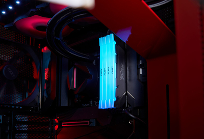 RAM меморија Kingston FURY Renegade, 16GB DDR4, 4000MT/s, RGB, црна