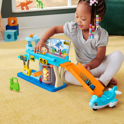 Set lodrash Fisher-Price Little People Everyday Adventures Airport, aeroplan lodër, 3 pjesë lojërash, shumëngjyrësh