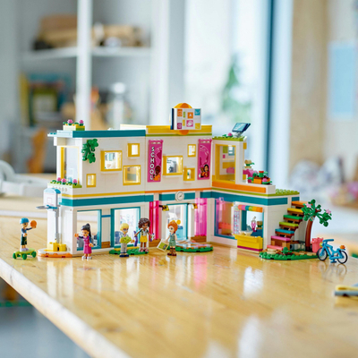 Set ndërtimi LEGO Friends Heartlake City International School 41731, 8+ vjeç, shumëngjyrësh