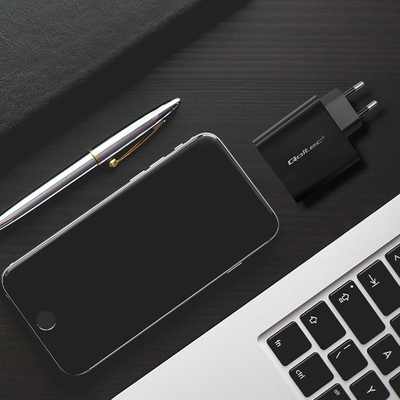 Adaptues Qoltec 52379, praktik, i zi