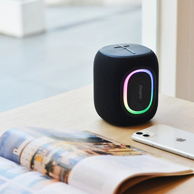Kaltoparlant Bluetooth 8W me drita RGB, i zi