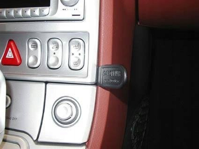 Mbajtëse telefoni Brodit Heavy Duty ProClip Center, për Mercedes Vito 2015-2018, për pultin në mes, e zezë