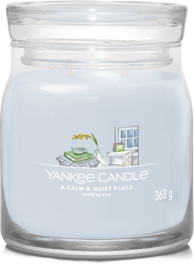 Ароматична свеќа Yankee Candle Signature Medium A Calm & Quiet Place, 368g, во стаклена тегла