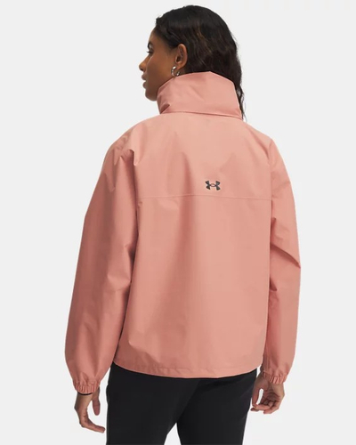 Anorak Under Armour Cloudstrike për femra, i papërshkueshëm nga uji, me elemente reflektuese, Canyon Rose