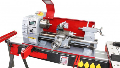 Torno metalpunuese Bernardo ED400FD, 230V, shpejtësi e rregullueshme, gri