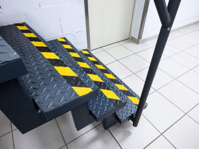 Shirit antirrëshqitës Durable Duraline Grip+, 50mm, R13, verdhë e zezë